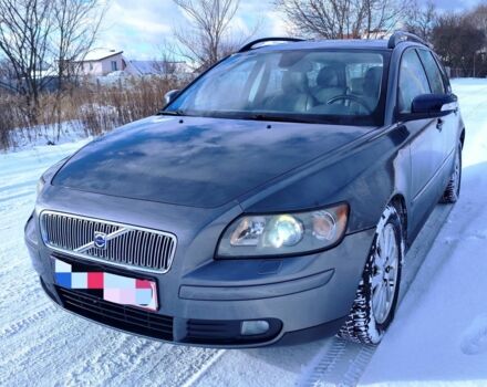 Сірий Вольво V50, об'ємом двигуна 2 л та пробігом 370 тис. км за 3100 $, фото 1 на Automoto.ua