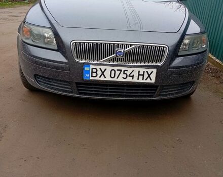 Серый Вольво В50, объемом двигателя 1.6 л и пробегом 21900 тыс. км за 6000 $, фото 1 на Automoto.ua