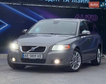 Серый Вольво В50, объемом двигателя 2 л и пробегом 212 тыс. км за 7999 $, фото 1 на Automoto.ua