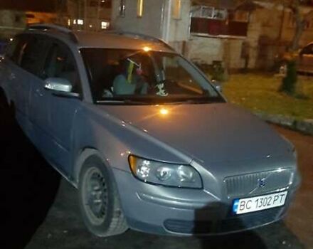 Серый Вольво В50, объемом двигателя 1.56 л и пробегом 286 тыс. км за 5700 $, фото 1 на Automoto.ua