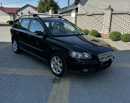 Сірий Вольво V50, об'ємом двигуна 2 л та пробігом 300 тис. км за 3357 $, фото 1 на Automoto.ua