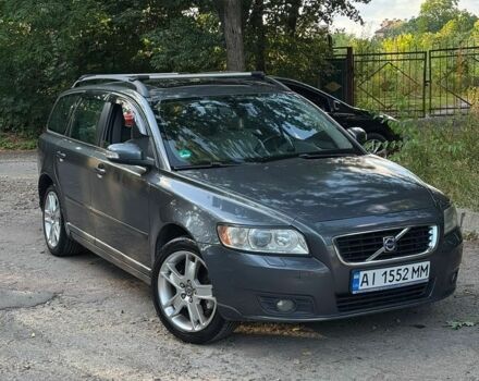 Сірий Вольво V50, об'ємом двигуна 2.4 л та пробігом 272 тис. км за 4700 $, фото 1 на Automoto.ua