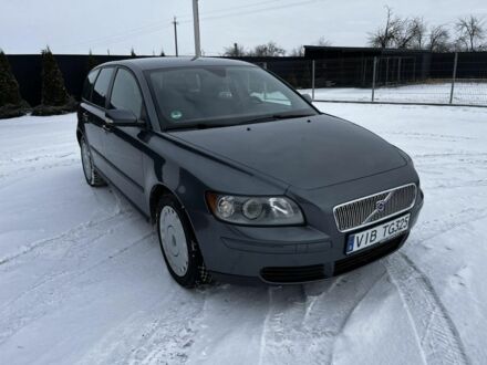 Сірий Вольво V50, об'ємом двигуна 2 л та пробігом 240 тис. км за 2600 $, фото 1 на Automoto.ua