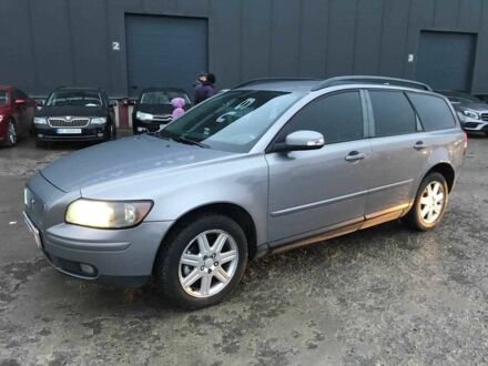 Серый Вольво В50, объемом двигателя 1.6 л и пробегом 367 тыс. км за 6490 $, фото 1 на Automoto.ua