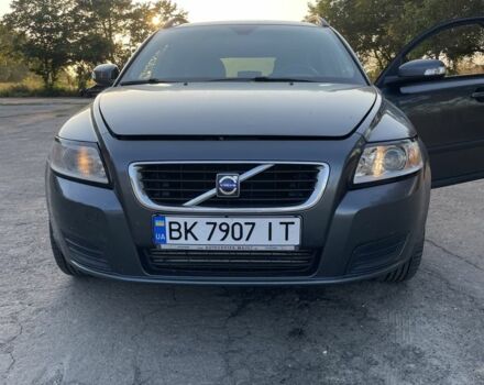 Серый Вольво В50, объемом двигателя 0 л и пробегом 284 тыс. км за 5900 $, фото 1 на Automoto.ua