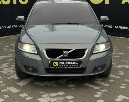 Сірий Вольво V50, об'ємом двигуна 1.56 л та пробігом 244 тис. км за 6900 $, фото 1 на Automoto.ua