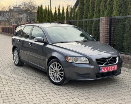 Серый Вольво В50, объемом двигателя 1.6 л и пробегом 225 тыс. км за 5950 $, фото 1 на Automoto.ua