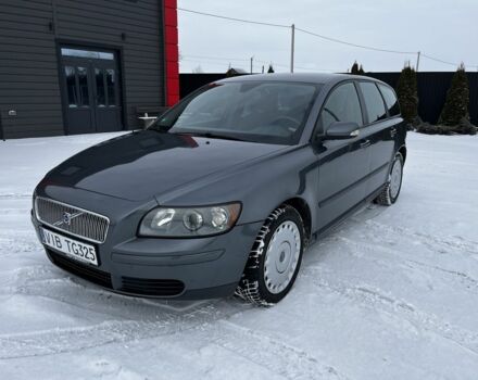Сірий Вольво V50, об'ємом двигуна 2 л та пробігом 245 тис. км за 2700 $, фото 1 на Automoto.ua