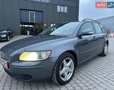 Сірий Вольво V50, об'ємом двигуна 2 л та пробігом 370 тис. км за 7140 $, фото 1 на Automoto.ua