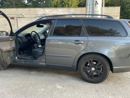 Сірий Вольво V50, об'ємом двигуна 1.6 л та пробігом 287 тис. км за 6300 $, фото 1 на Automoto.ua