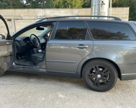 Сірий Вольво V50, об'ємом двигуна 1.6 л та пробігом 287 тис. км за 6300 $, фото 1 на Automoto.ua
