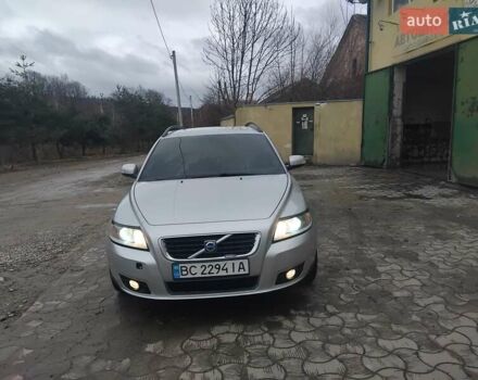 Серый Вольво В50, объемом двигателя 1.56 л и пробегом 294 тыс. км за 6800 $, фото 1 на Automoto.ua