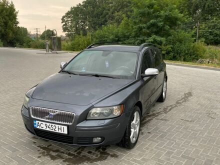 Сірий Вольво V50, об'ємом двигуна 2.4 л та пробігом 281 тис. км за 6500 $, фото 1 на Automoto.ua