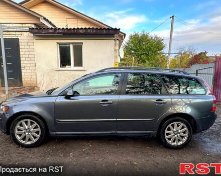 Серый Вольво В50, объемом двигателя 2 л и пробегом 0 тыс. км за 6700 $, фото 1 на Automoto.ua