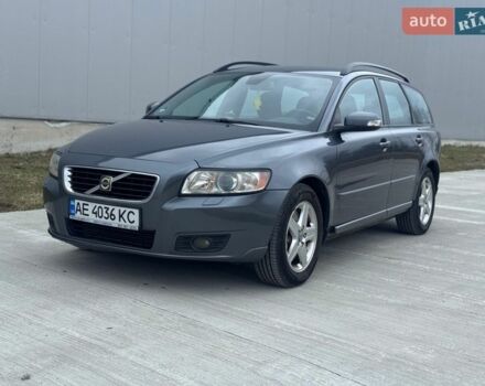 Сірий Вольво V50, об'ємом двигуна 2.4 л та пробігом 360 тис. км за 7300 $, фото 1 на Automoto.ua