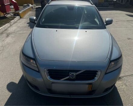 Сірий Вольво V50, об'ємом двигуна 2 л та пробігом 230 тис. км за 4400 $, фото 1 на Automoto.ua