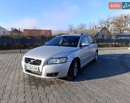 Серый Вольво В50, объемом двигателя 1.56 л и пробегом 258 тыс. км за 5300 $, фото 1 на Automoto.ua