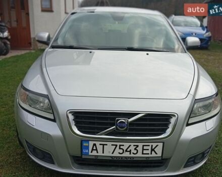 Серый Вольво В50, объемом двигателя 1.56 л и пробегом 217 тыс. км за 5999 $, фото 1 на Automoto.ua