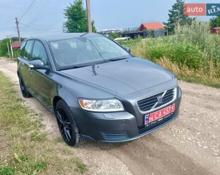 Сірий Вольво V50, об'ємом двигуна 1.6 л та пробігом 245 тис. км за 6500 $, фото 1 на Automoto.ua