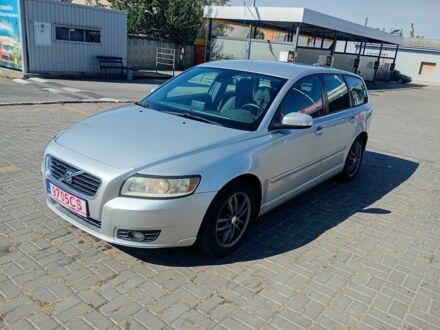 Сірий Вольво V50, об'ємом двигуна 2 л та пробігом 265 тис. км за 3600 $, фото 1 на Automoto.ua