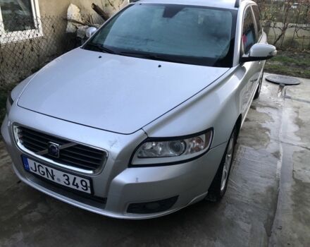 Сірий Вольво V50, об'ємом двигуна 2 л та пробігом 301 тис. км за 5674 $, фото 1 на Automoto.ua
