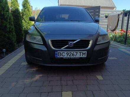 Серый Вольво В50, объемом двигателя 1.56 л и пробегом 383 тыс. км за 6200 $, фото 1 на Automoto.ua