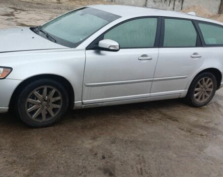 Сірий Вольво V50, об'ємом двигуна 2 л та пробігом 242 тис. км за 6500 $, фото 1 на Automoto.ua