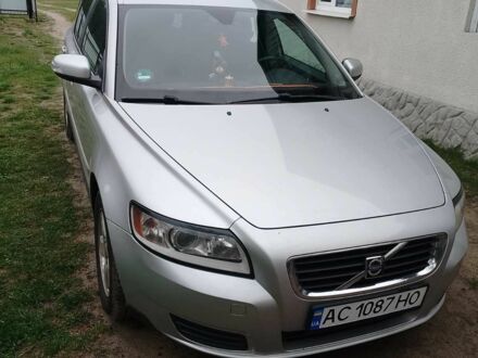 Вольво V50 2008 у Ковель на Automoto.ua Сірий Вольво V50, об'ємом двигуна 1.6 л та пробігом 271 тис. км за 7500 $, фото 1 на Automoto.ua