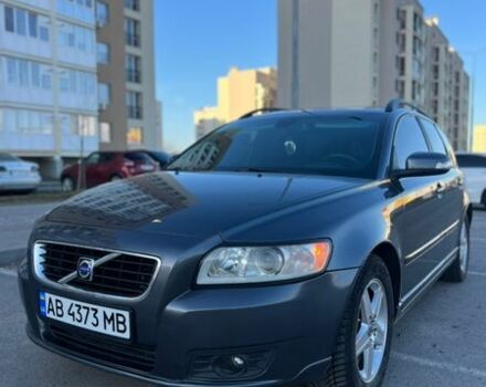Серый Вольво В50, объемом двигателя 2 л и пробегом 255 тыс. км за 8000 $, фото 1 на Automoto.ua