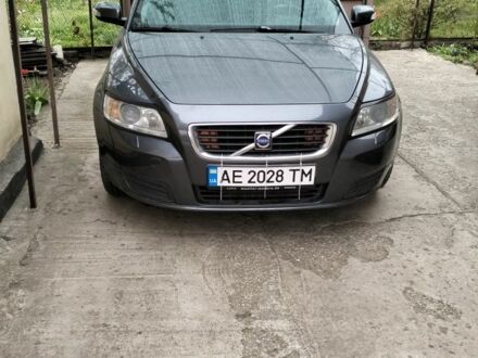 Вольво V50 2008 у Кривому Розі на Automoto.ua Сірий Вольво V50, об'ємом двигуна 1.6 л та пробігом 280 тис. км за 6000 $, фото 1 на Automoto.ua