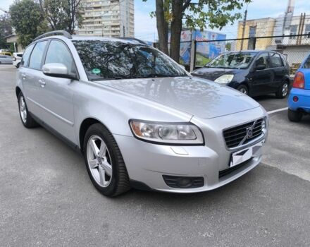 Сірий Вольво V50, об'ємом двигуна 2 л та пробігом 350 тис. км за 2849 $, фото 1 на Automoto.ua