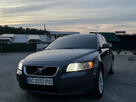 Вольво В50 2008 в Бродах на Automoto.ua Серый Вольво В50, объемом двигателя 1.6 л и пробегом 284 тыс. км за 5750 $, фото 1 на Automoto.ua