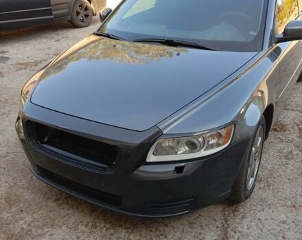 Сірий Вольво V50, об'ємом двигуна 2 л та пробігом 400 тис. км за 5000 $, фото 1 на Automoto.ua