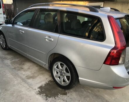 Серый Вольво В50, объемом двигателя 2 л и пробегом 302 тыс. км за 4900 $, фото 1 на Automoto.ua