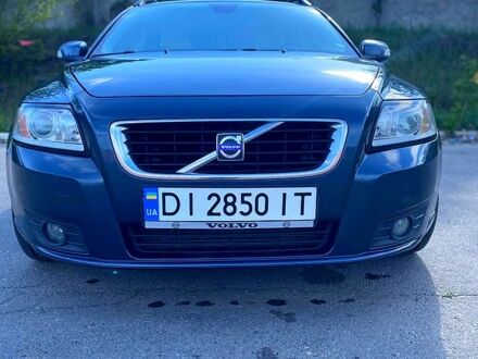 Вольво V50 2009 у Харкові на Automoto.ua Сірий Вольво V50, об'ємом двигуна 2 л та пробігом 220 тис. км за 7600 $, фото 1 на Automoto.ua