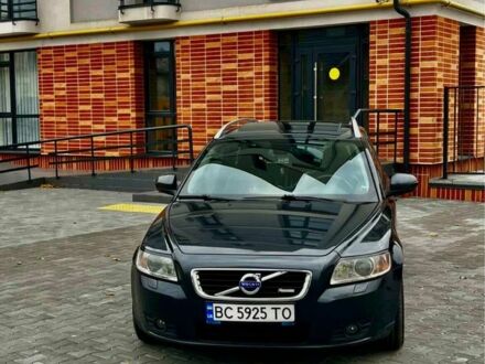 Серый Вольво В50, объемом двигателя 1.6 л и пробегом 261 тыс. км за 7000 $, фото 1 на Automoto.ua