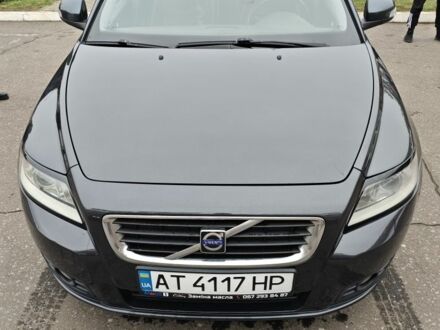 Серый Вольво В50, объемом двигателя 1.6 л и пробегом 265 тыс. км за 8999 $, фото 1 на Automoto.ua