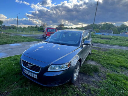 Вольво В50 2009 в Липовой Долине на Automoto.ua Серый Вольво В50, объемом двигателя 1.6 л и пробегом 261 тыс. км за 8200 $, фото 1 на Automoto.ua
