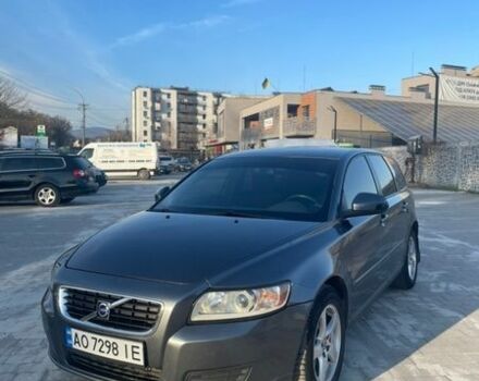 Серый Вольво В50, объемом двигателя 1.6 л и пробегом 267 тыс. км за 6600 $, фото 1 на Automoto.ua