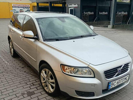Сірий Вольво V50, об'ємом двигуна 1.6 л та пробігом 227 тис. км за 6500 $, фото 1 на Automoto.ua