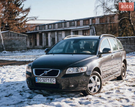 Серый Вольво В50, объемом двигателя 1.6 л и пробегом 280 тыс. км за 6800 $, фото 1 на Automoto.ua