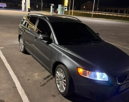 Сірий Вольво V50, об'ємом двигуна 1.56 л та пробігом 311 тис. км за 7300 $, фото 1 на Automoto.ua