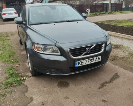 Сірий Вольво V50, об'ємом двигуна 1.56 л та пробігом 260 тис. км за 5800 $, фото 1 на Automoto.ua