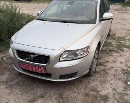 Сірий Вольво V50, об'ємом двигуна 0 л та пробігом 160 тис. км за 6491 $, фото 1 на Automoto.ua