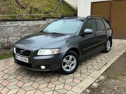 Сірий Вольво V50, об'ємом двигуна 1.6 л та пробігом 300 тис. км за 5800 $, фото 1 на Automoto.ua