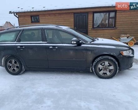 Сірий Вольво V50, об'ємом двигуна 1.6 л та пробігом 300 тис. км за 6100 $, фото 1 на Automoto.ua