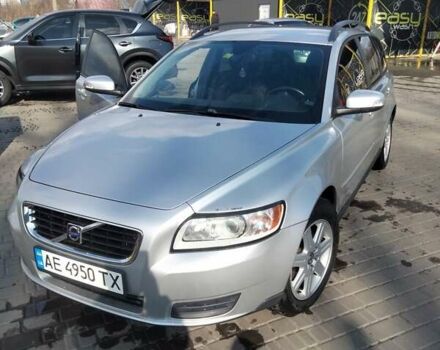 Серый Вольво В50, объемом двигателя 2 л и пробегом 260 тыс. км за 7700 $, фото 1 на Automoto.ua