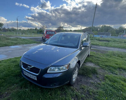 Сірий Вольво V50, об'ємом двигуна 1.56 л та пробігом 266 тис. км за 8000 $, фото 1 на Automoto.ua