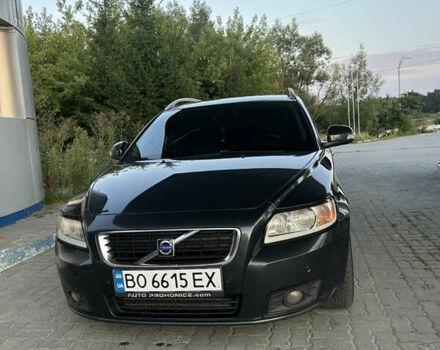 Серый Вольво В50, объемом двигателя 1.6 л и пробегом 291 тыс. км за 6300 $, фото 1 на Automoto.ua
