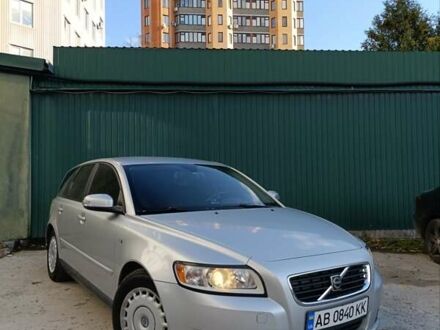 Серый Вольво В50, объемом двигателя 1.6 л и пробегом 218 тыс. км за 5750 $, фото 1 на Automoto.ua